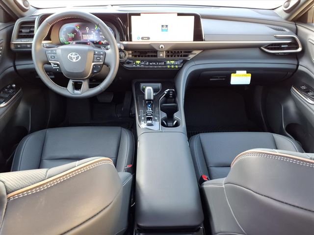 2026 Toyota Crown Platinum - Photo 7