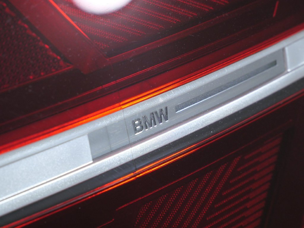 New 2026 Alpine White BMW 30 xDrive image 19