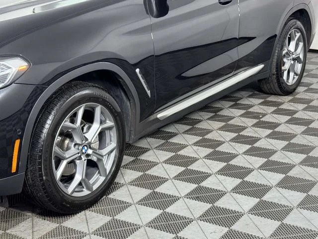 Used 2024 Black BMW xDrive30i image 13