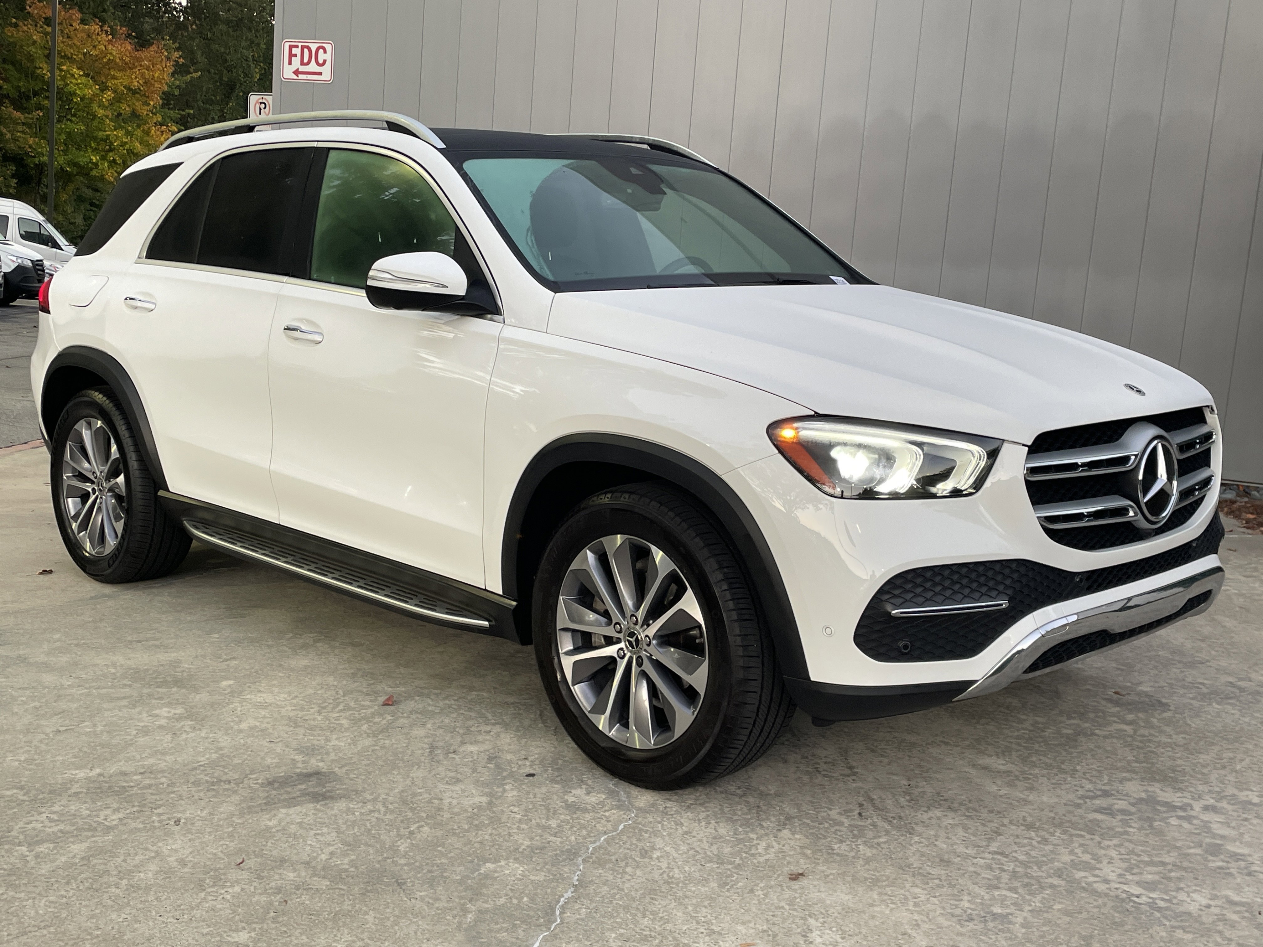 Certified Used 2023 Polar White Mercedes-Benz GLE 350 SUV image 4