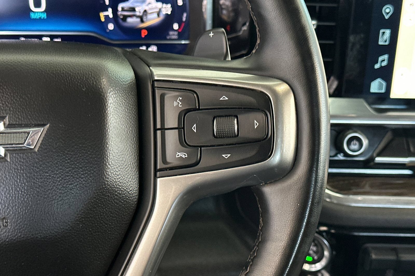 Used 2024 Summit White Chevrolet LT Trail Boss image 32