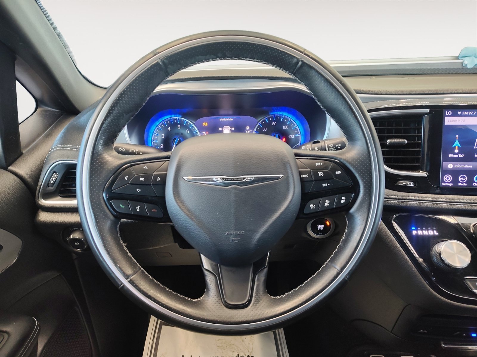 Used 2019 Granite Crystal Metallic Clearcoat Chrysler Limited image 14