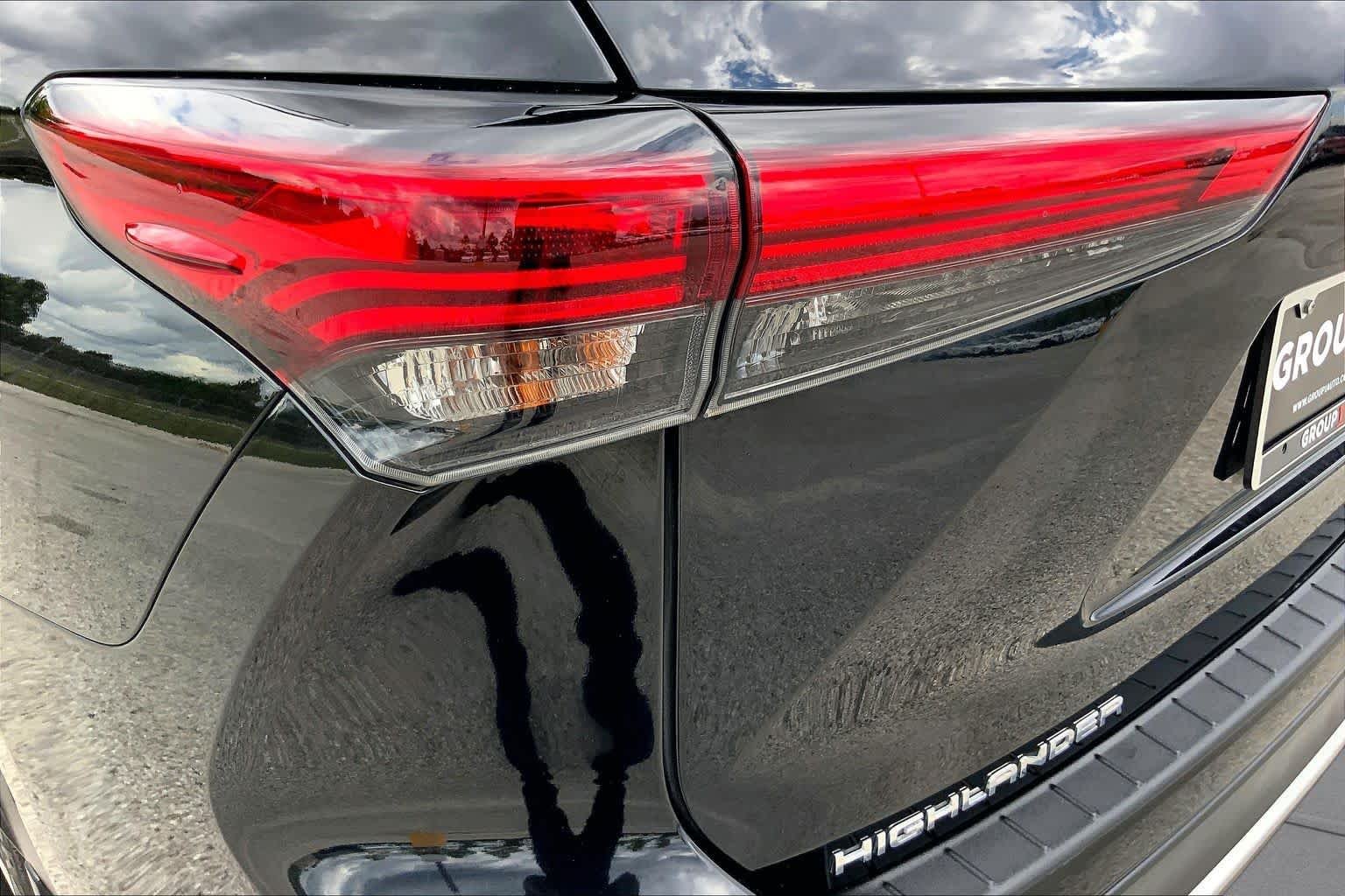 Used 2023 Midnight Black Metallic Toyota XSE image 28