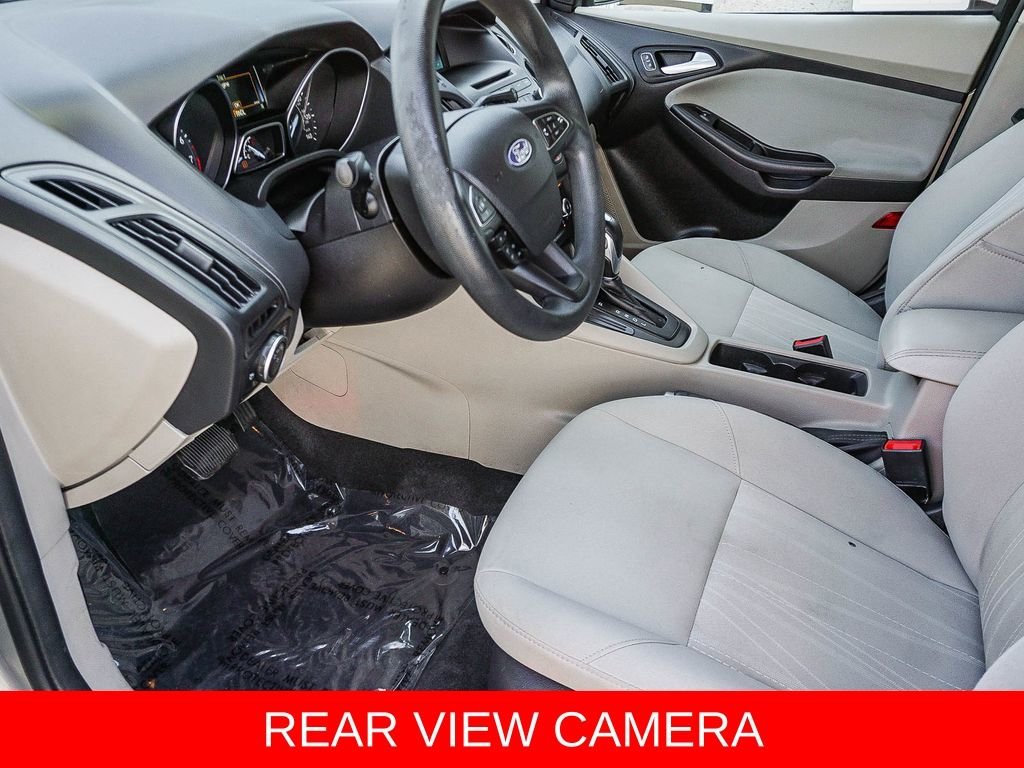 Used 2015  Ford SE image 17