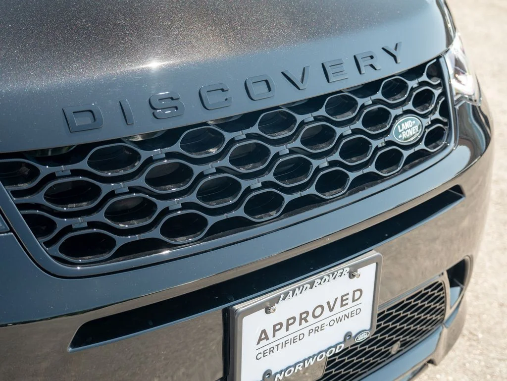 Certified Used 2025 Black Land Rover SE image 16