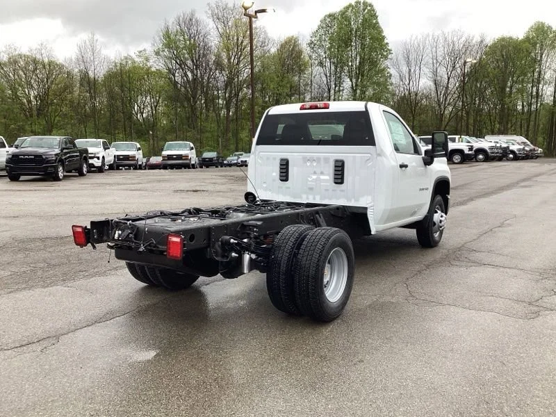 New 2026 Summit White Chevrolet Work Truck image 5