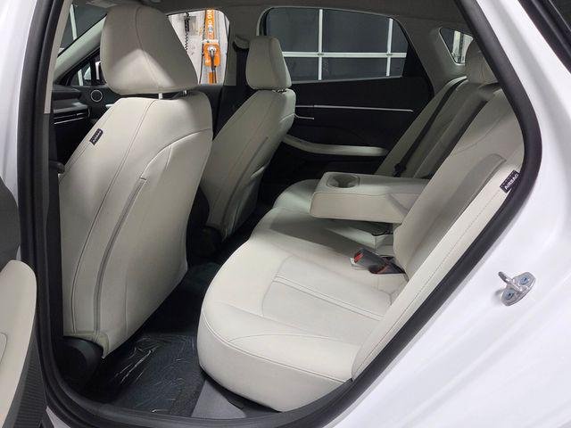 New 2026 White Hyundai SEL Sport image 6
