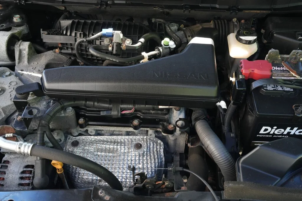 Used 2014 Black Nissan SV image 39
