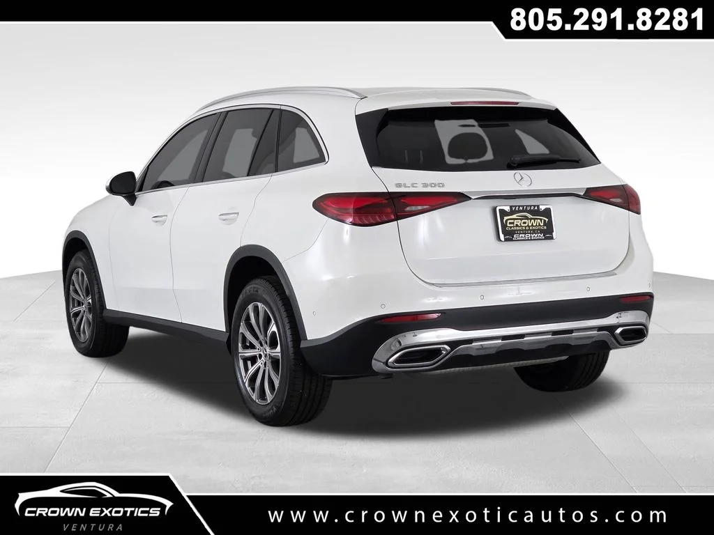 Used 2023  Mercedes-Benz GLC 300 image 5