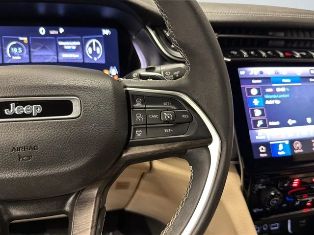 Used 2023 White Jeep Limited image 39