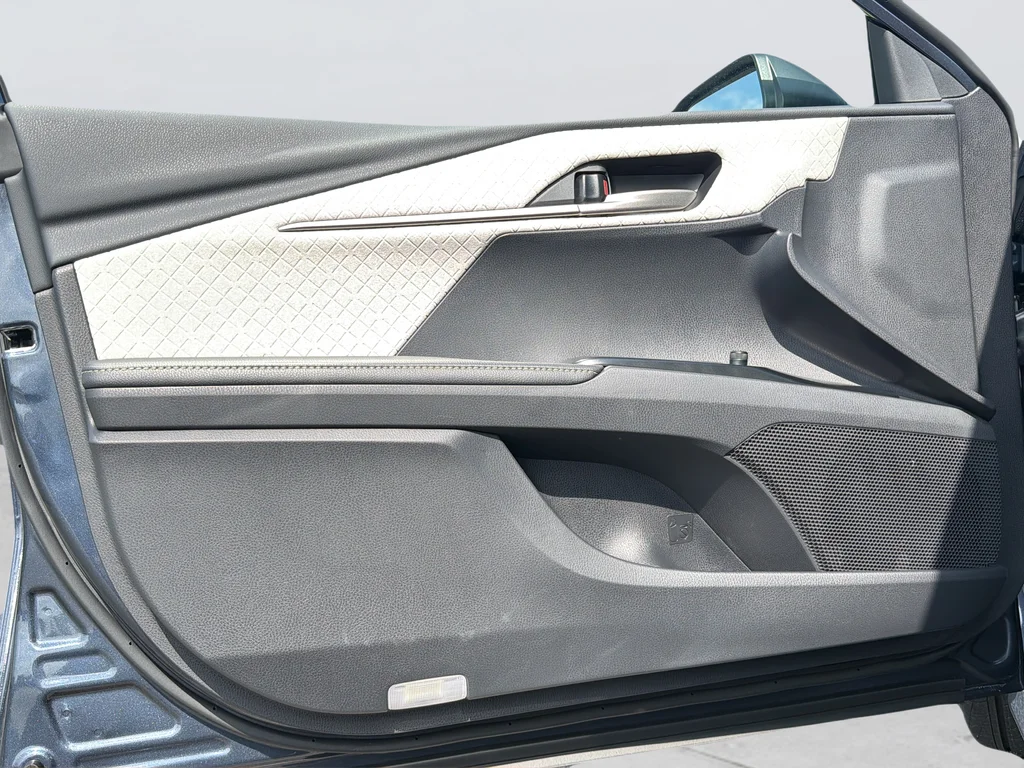 New 2026 Dark Cosmos <sup>1</sup> Toyota  XLE image 39
