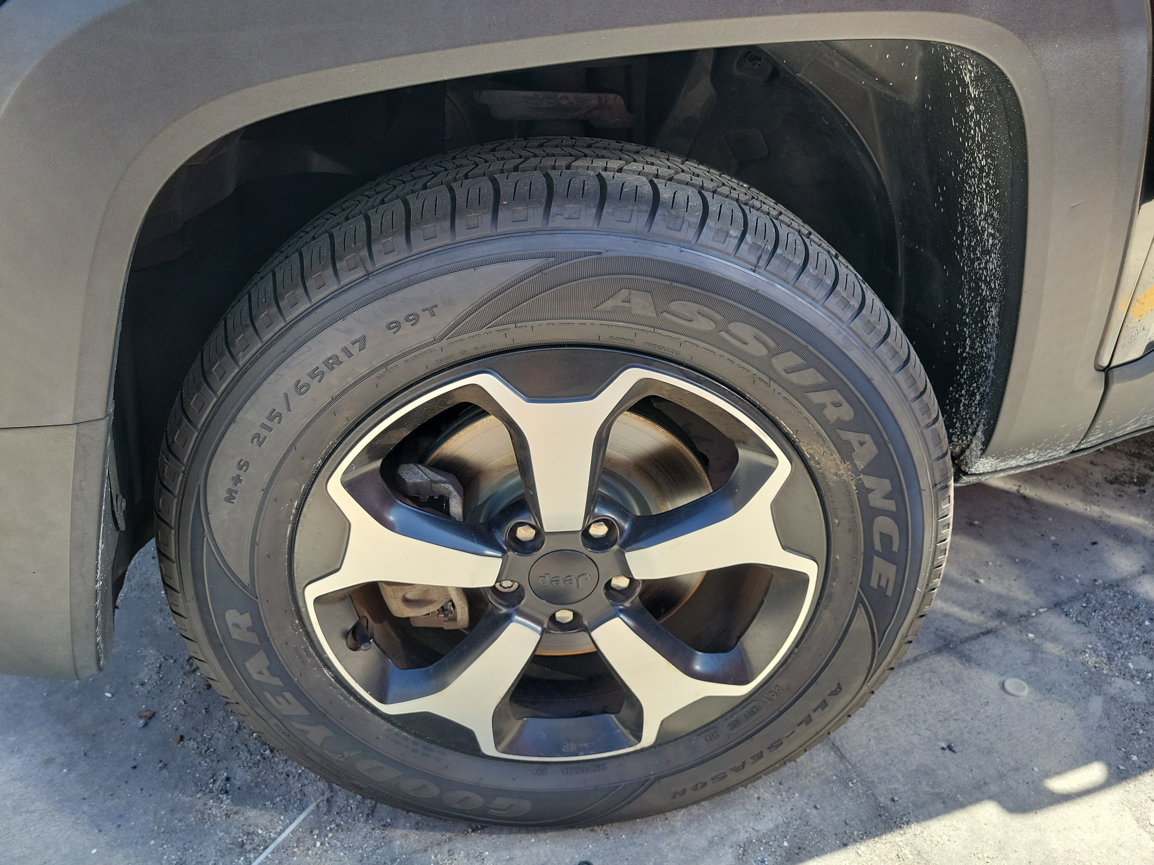 Used 2019 Black Clearcoat Jeep Trailhawk image 5