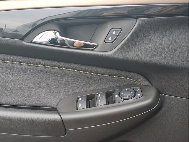 New 2026 Mosaic Black Metallic Chevrolet ACTIV image 14