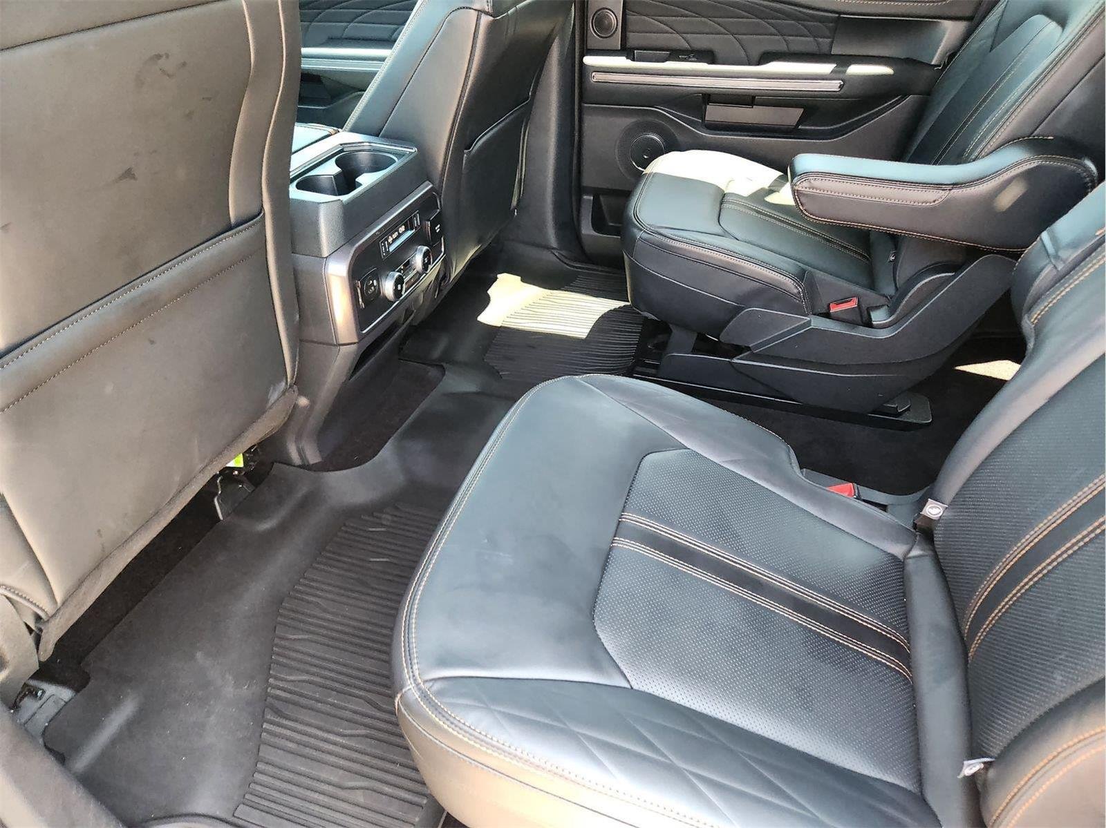 Used 2022 Agate Black Ford Platinum image 29