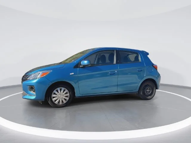 Used 2024  Mitsubishi  image 4