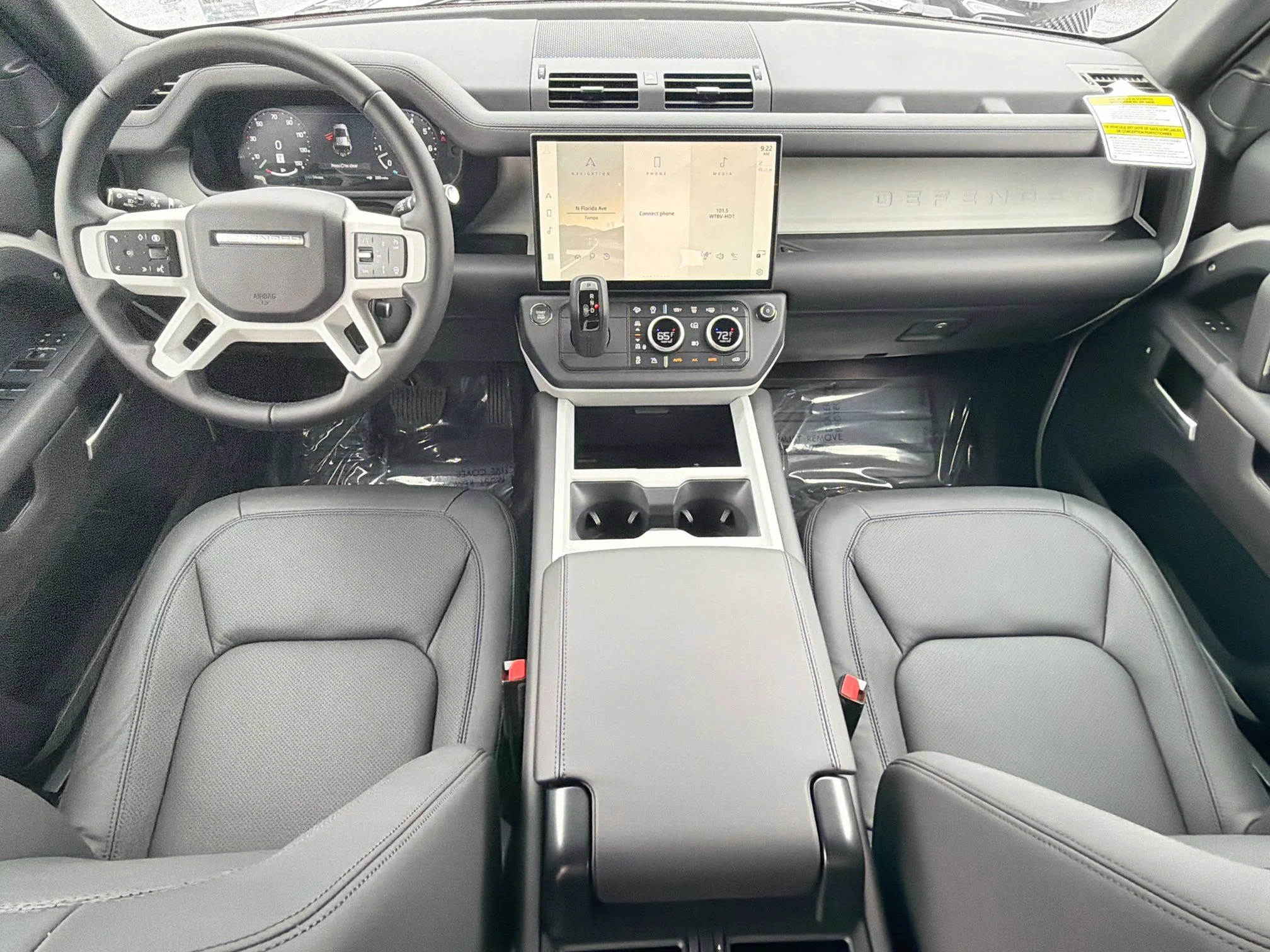 New 2026 Borasco Grey Metallic Land Rover X-Dynamic SE image 15