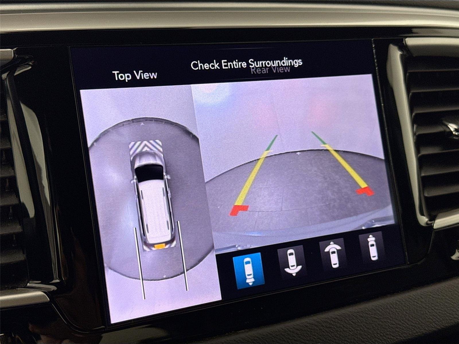 Used 2020 Ceramic Gray Clearcoat Chrysler Touring L Plus image 25
