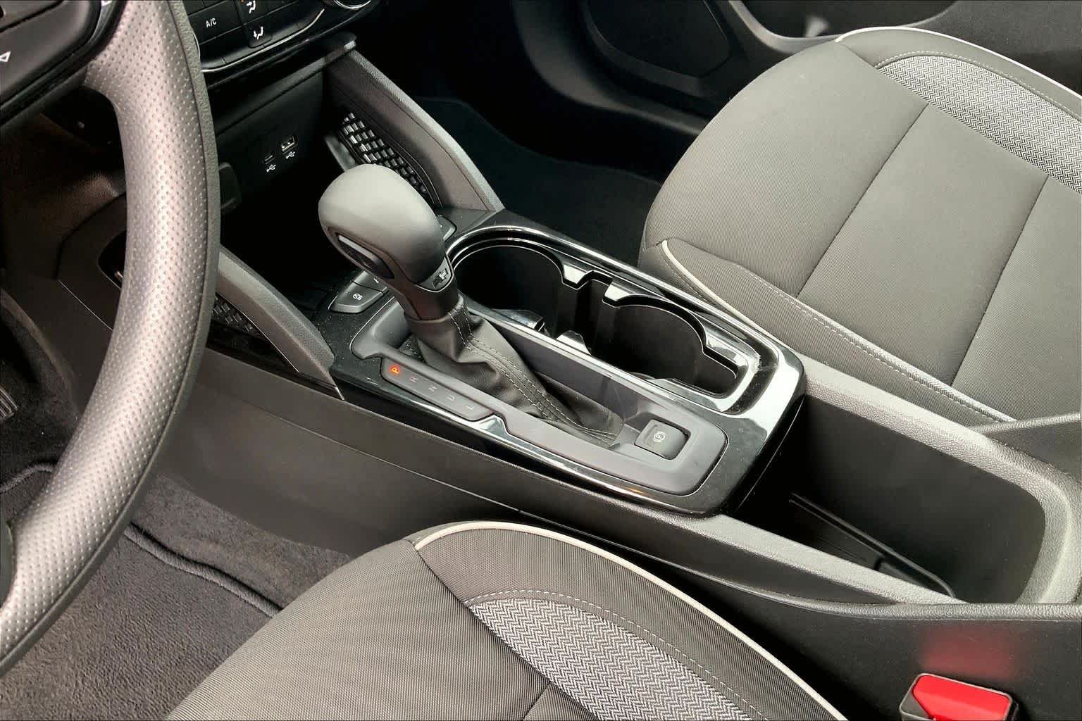 Used 2025 Mosaic Black Metallic Chevrolet LT image 17