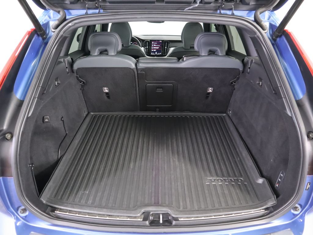 2021 Volvo XC60 R-Design - Photo 29