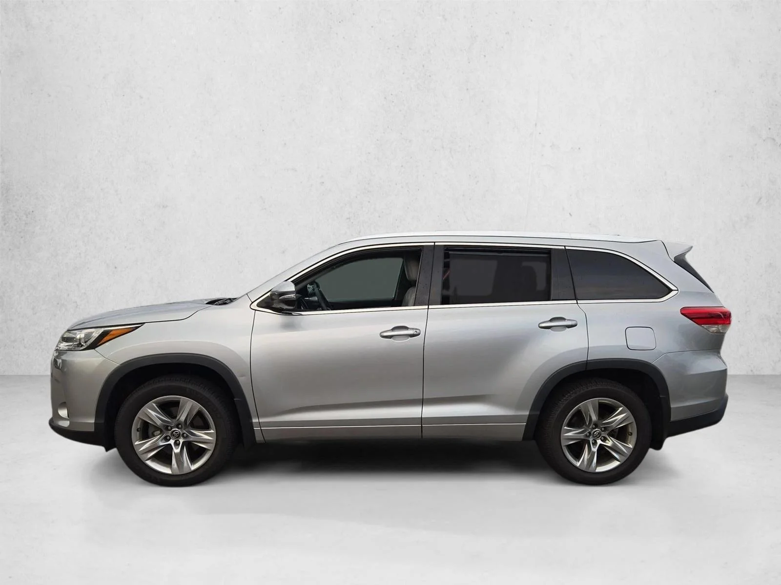 Used 2018 Celestial Silver Metallic Toyota Limited image 8