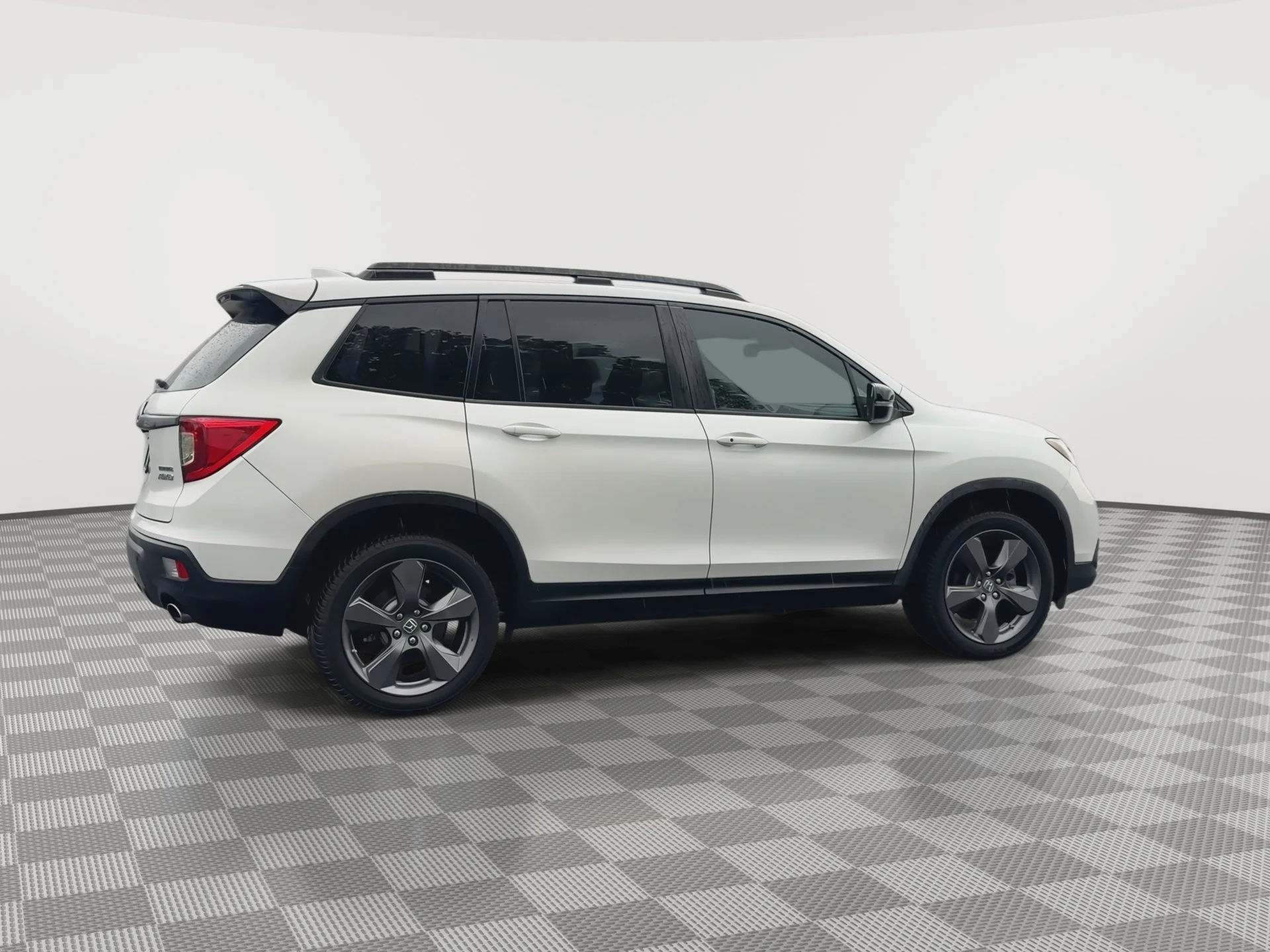 Used 2021 Platinum White Pearl Honda Touring image 8