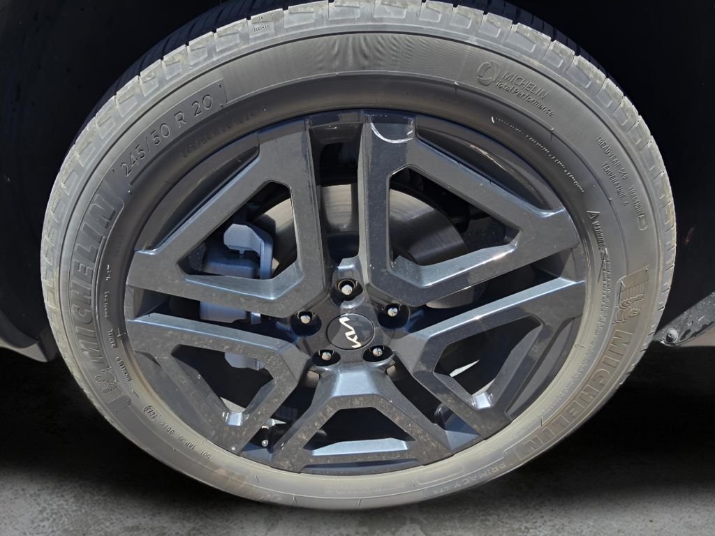 Used 2024 Gravity Gray Kia EX X-Line image 30