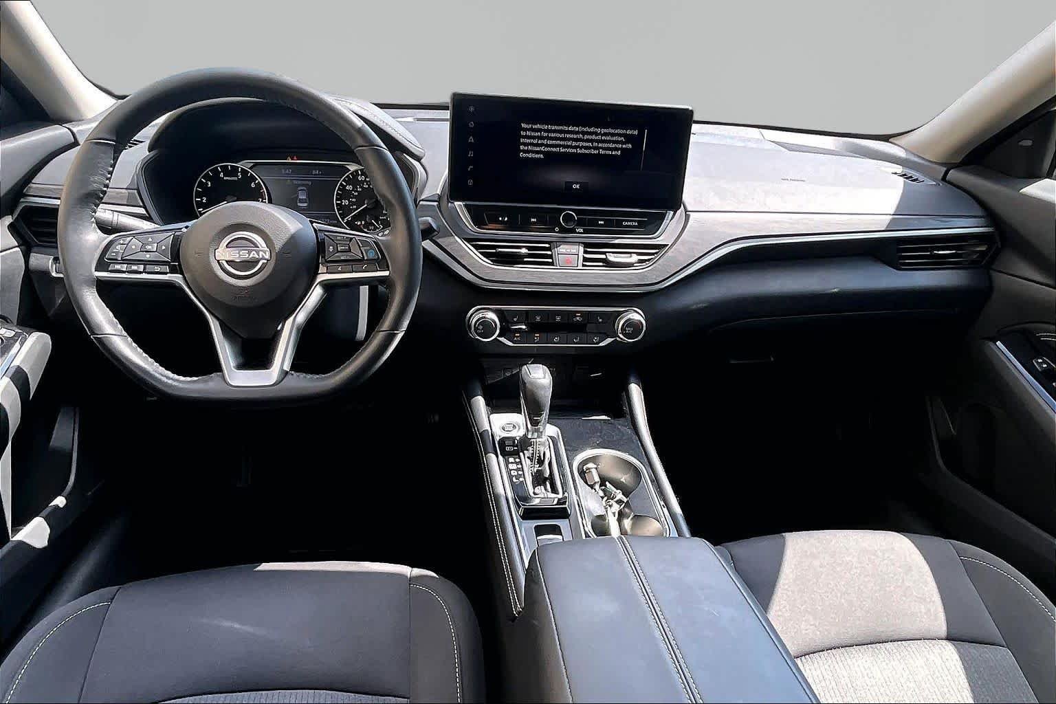 Used 2023 Pearl White Tricoat Nissan 2.5 SV image 16