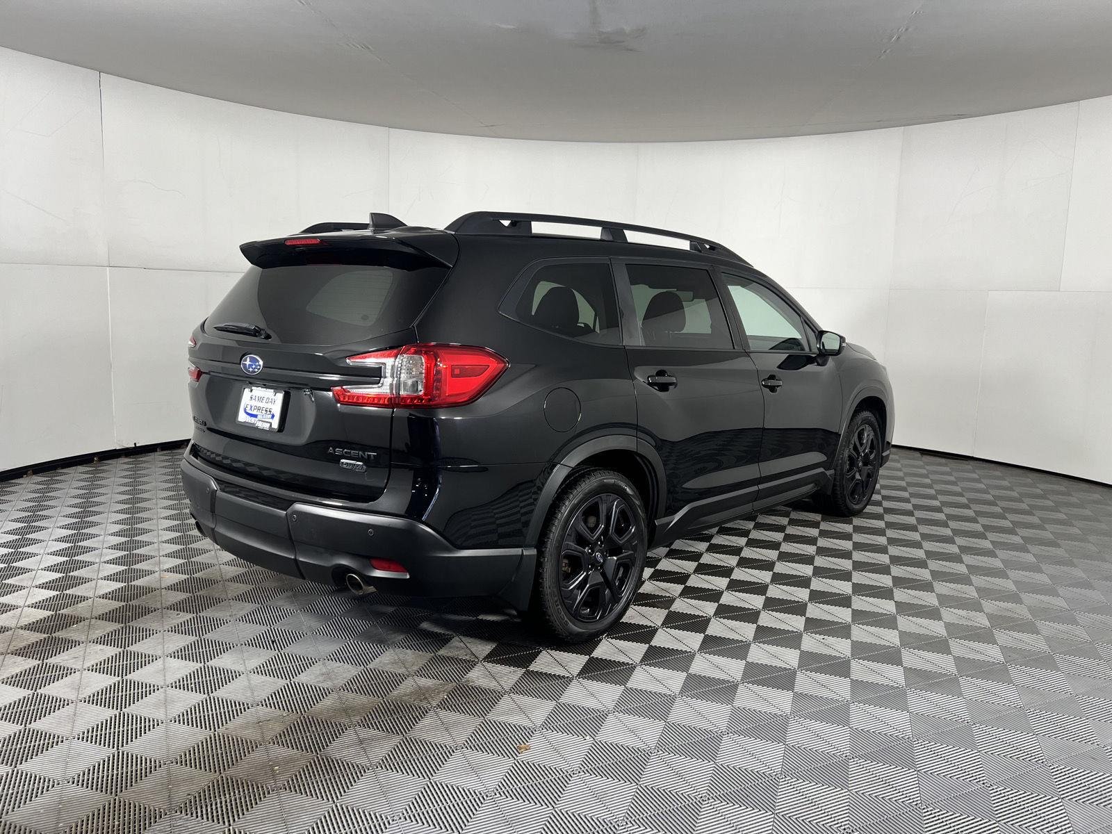 Used 2023 Crystal Black Silica Subaru Onyx Edition image 26
