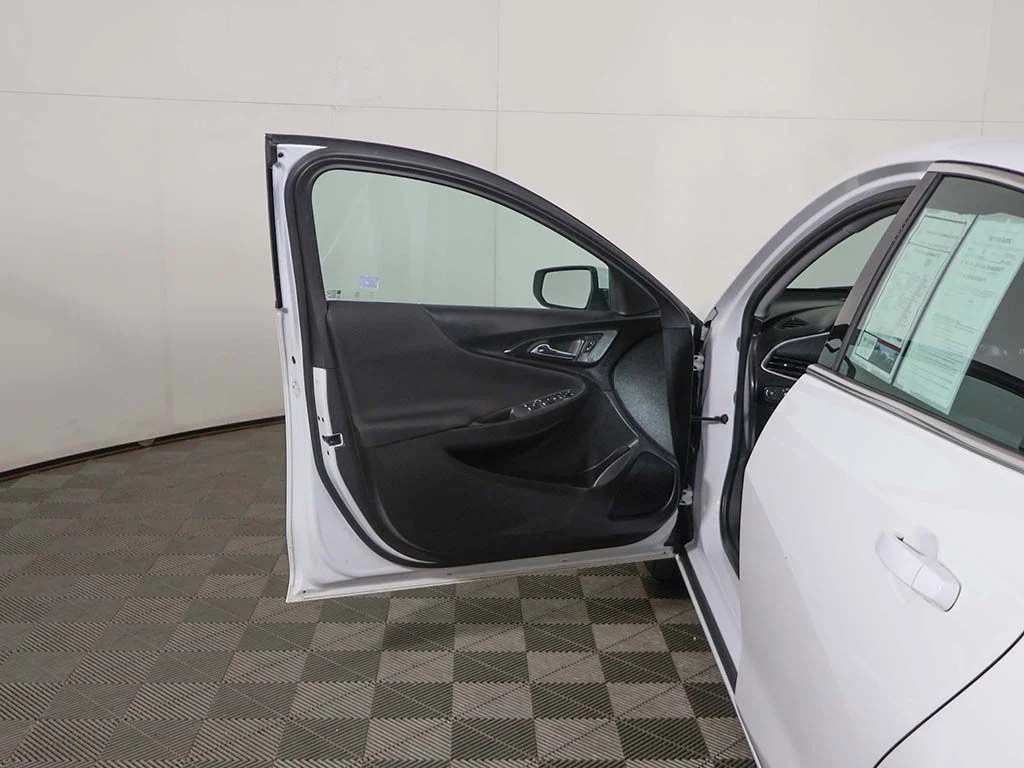 Used 2023 White Chevrolet LT image 16