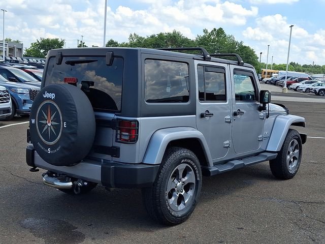 Used 2017 Billet Silver Metallic Clearcoat Jeep Unlimited Sahara image 5