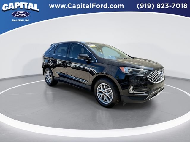 Used 2024 Black Ford SEL image 2