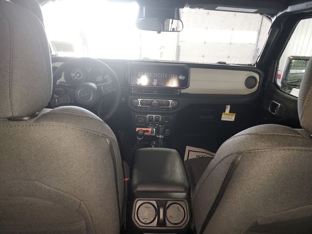 2026 Jeep Wrangler 2-Door Willys - Photo 10