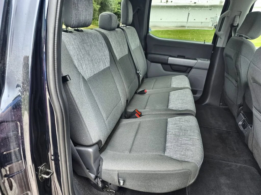 Used 2023 Blue Ford XLT image 28