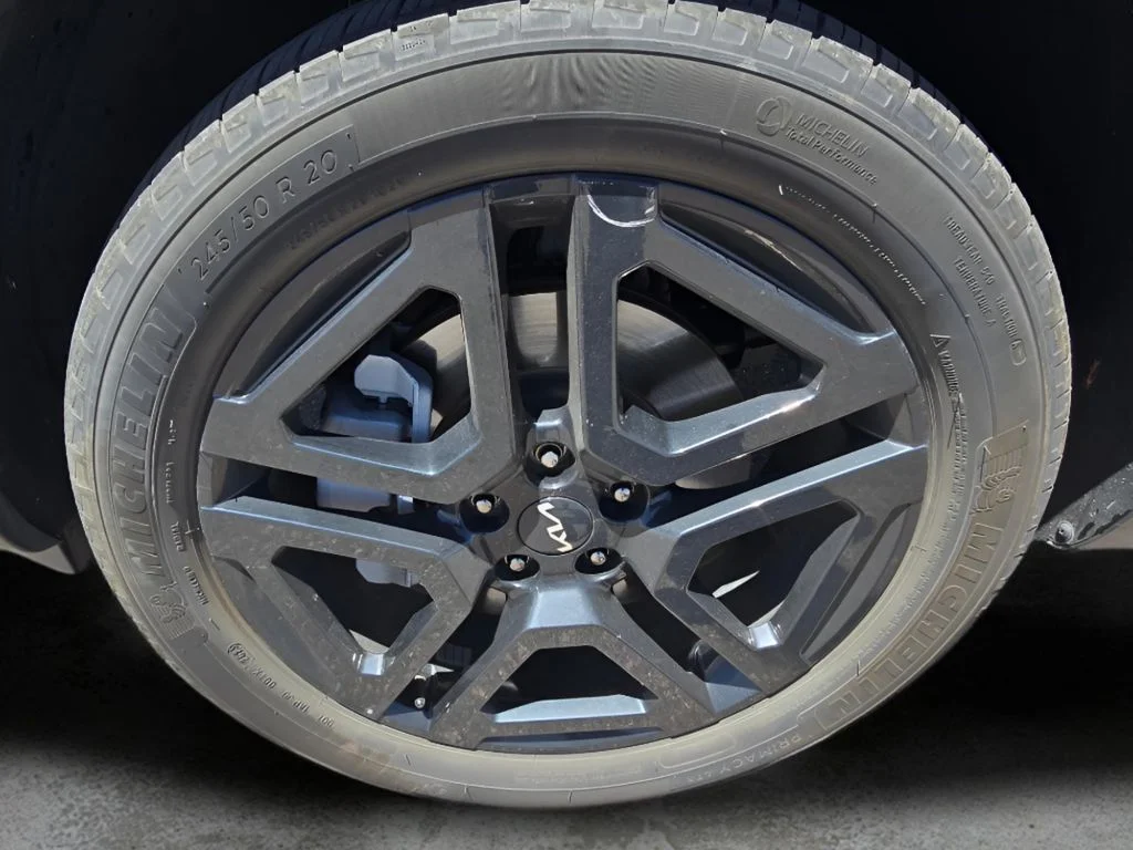 Used 2024 Gravity Gray Kia EX X-Line image 30