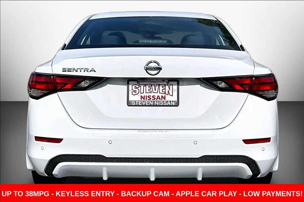 Used 2022 White Nissan S image 5