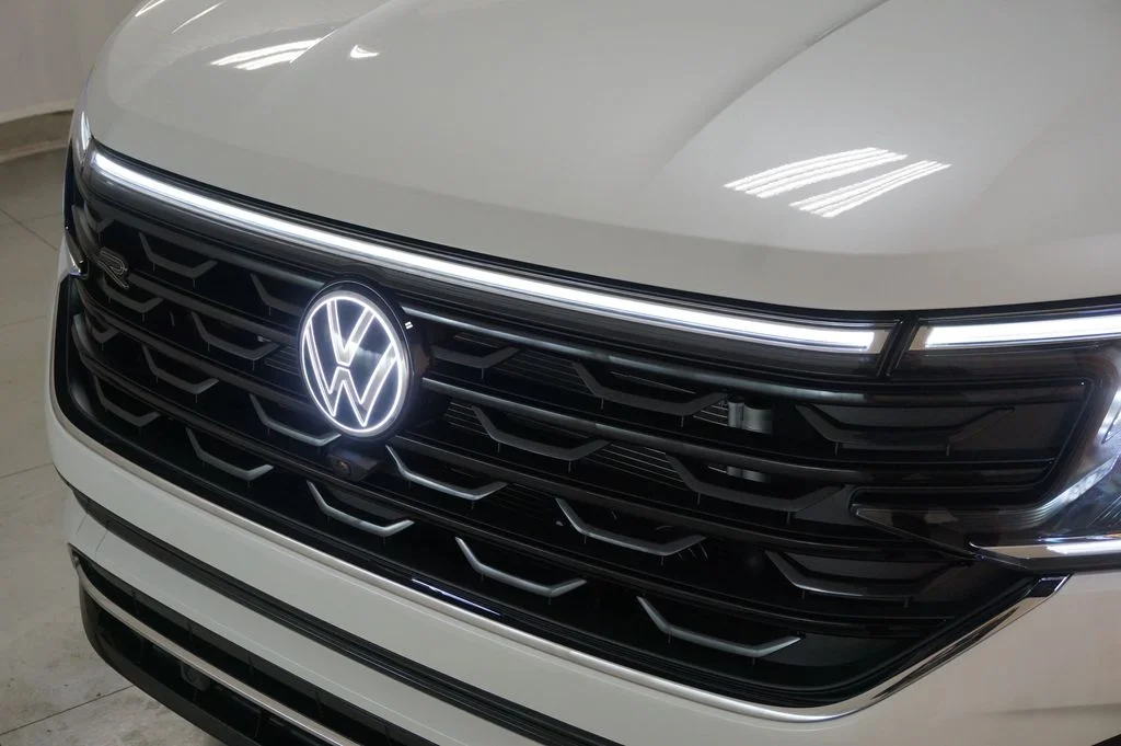 New 2026 Opal White Volkswagen 2.0T SEL Premium R-Line image 38