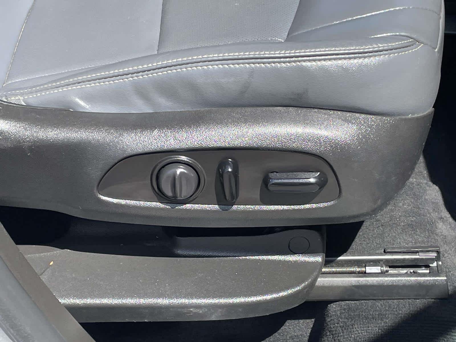 Used 2020 Satin Steel Metallic Buick Essence image 21