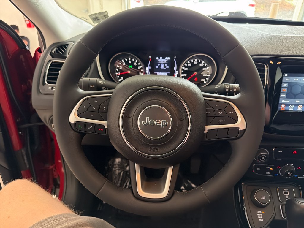 Used 2021 Red Line Jeep Latitude image 23