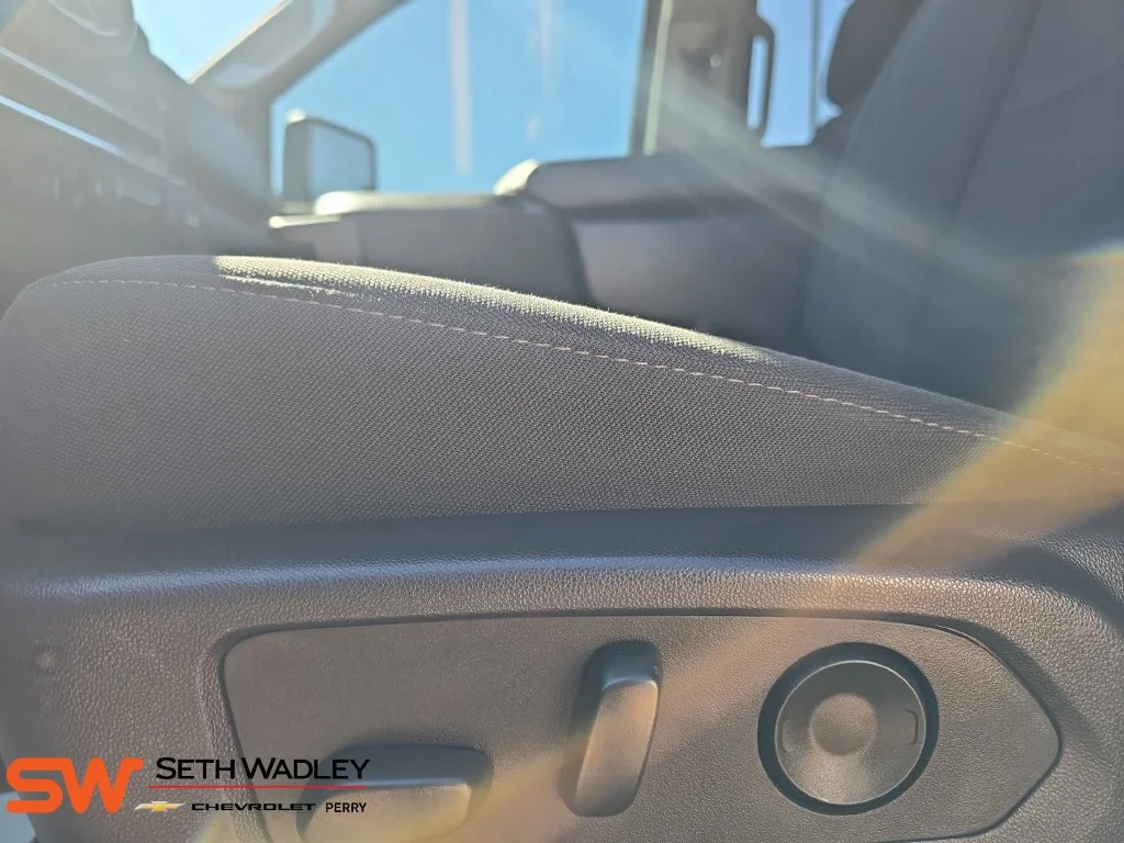 Used 2025 Sterling Gray Metallic Chevrolet LT image 28