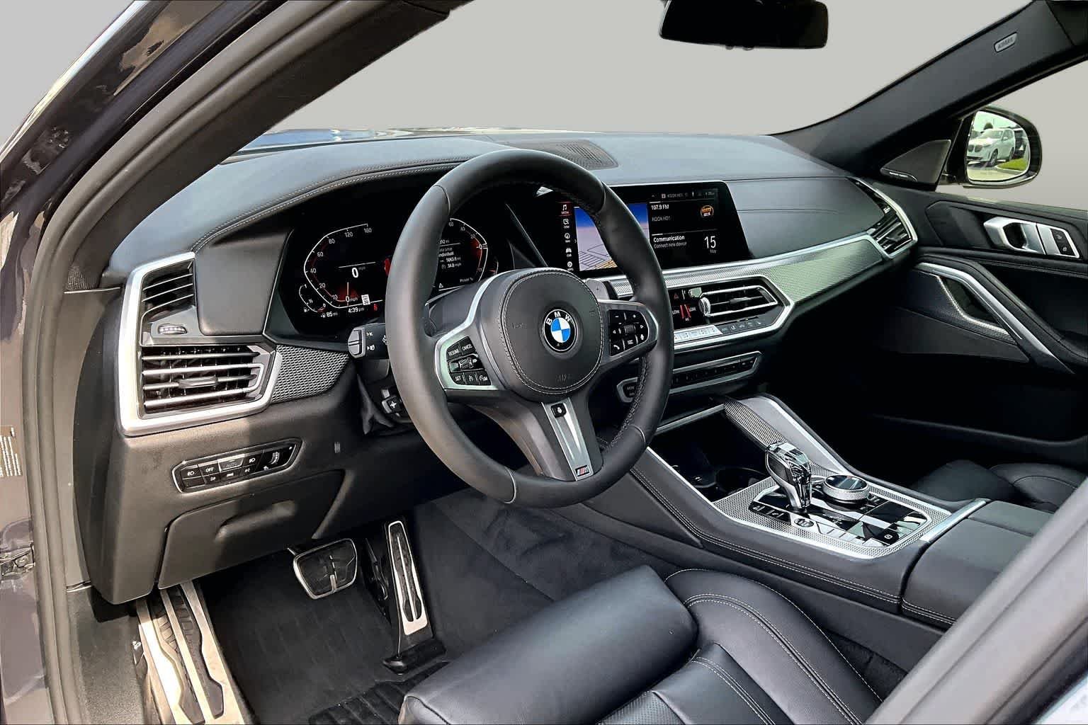 Used 2021 Arctic Gray Metallic BMW xDrive40i image 17