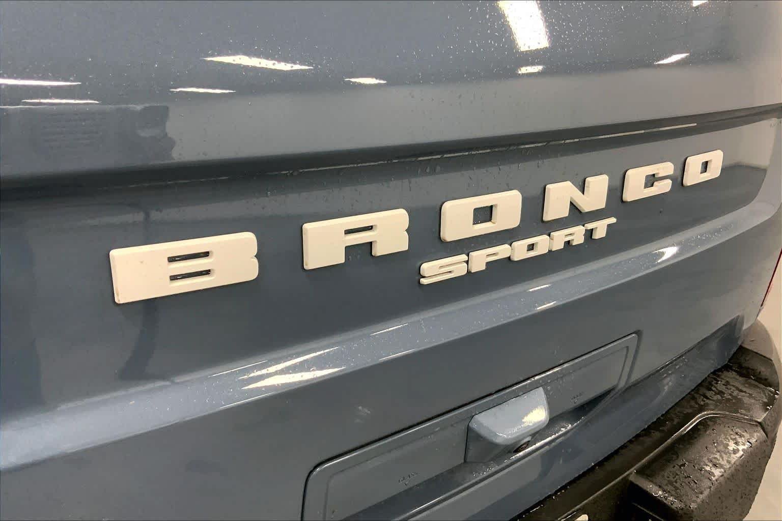 New 2026 Azure Gray Metallic Tri-Coat Ford Outer Banks® image 12