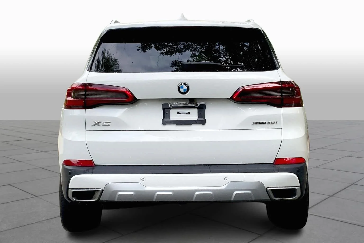Used 2020 Alpine White BMW xDrive40i image 4