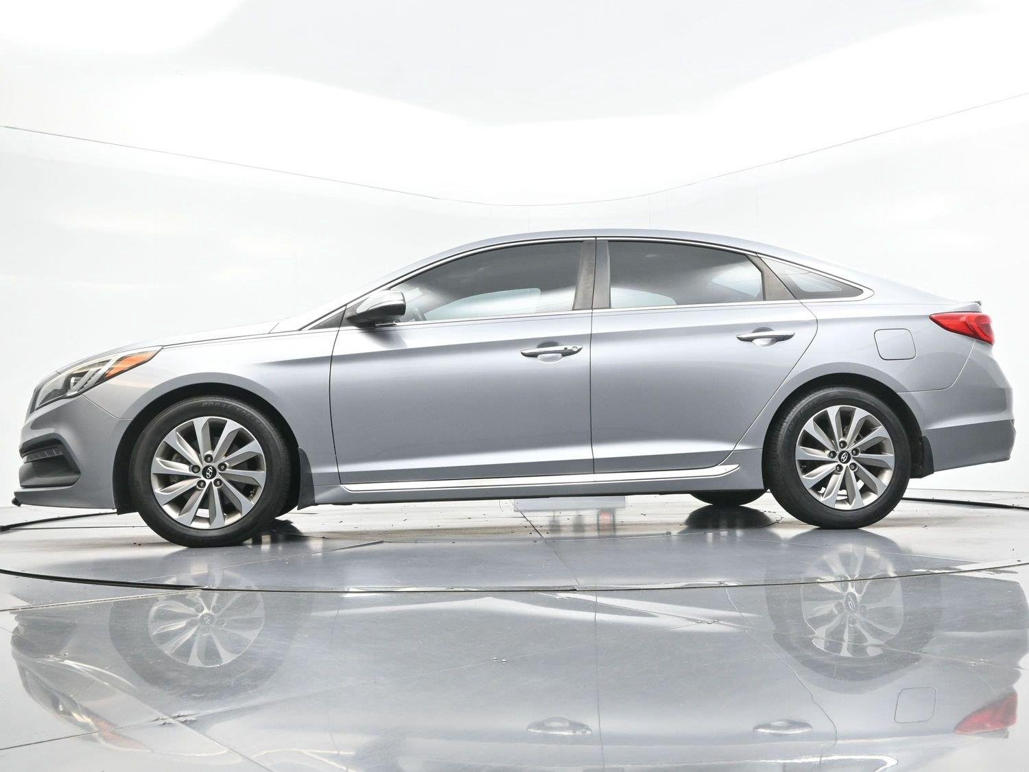 Used 2016 Symphony Silver Hyundai 2.4L Sport image 43