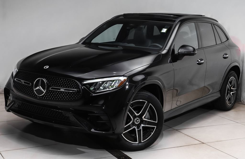 New 2026 Black Mercedes-Benz GLC 300 image 17
