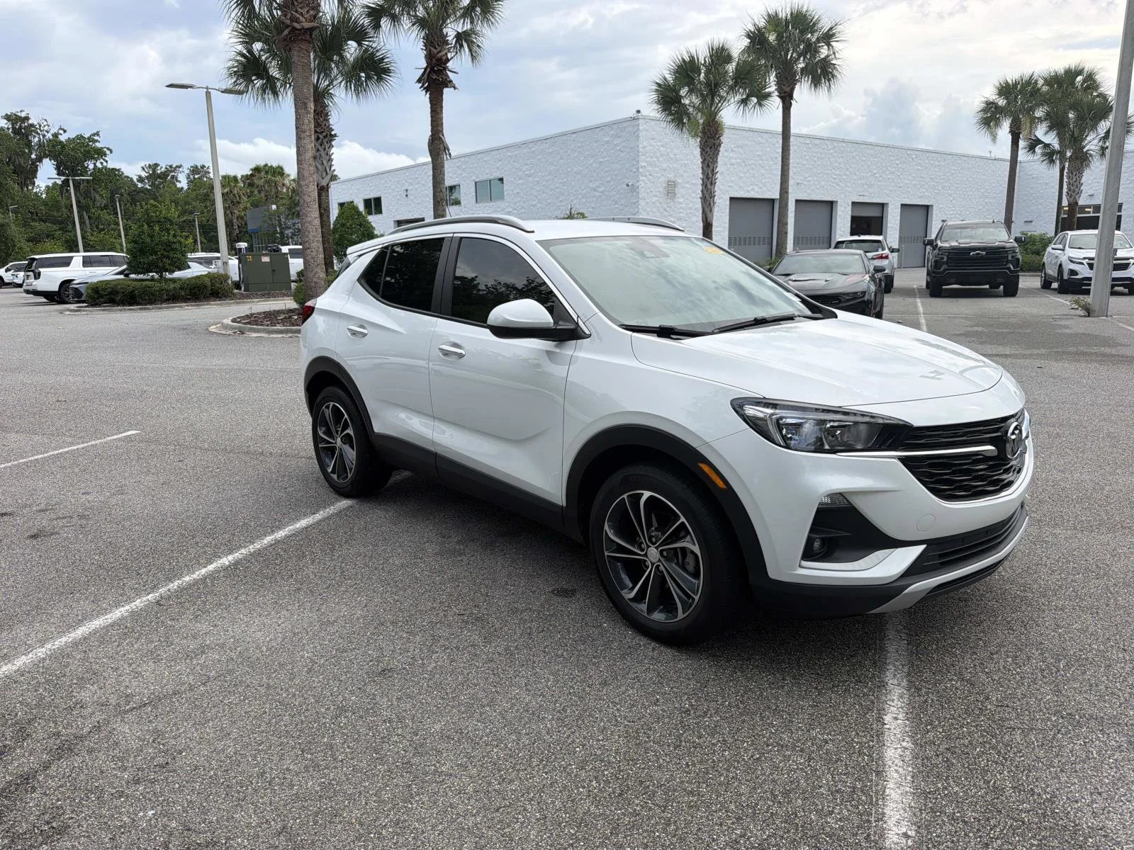 2023 Buick Encore GX Select's photo