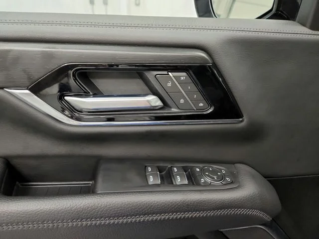 Used 2025 Black GMC Denali image 20