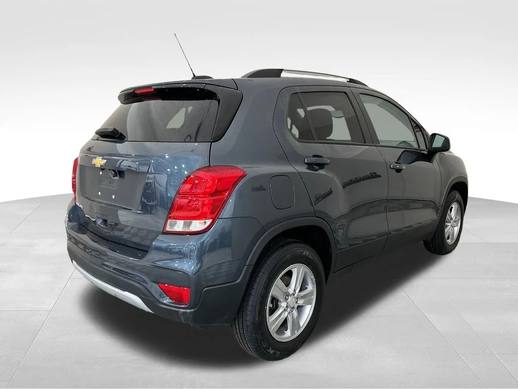 Used 2022 Gray Chevrolet LT image 5