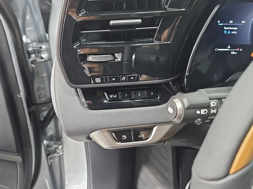 New 2026 Iridium Lexus PREMIUM PLUS image 25