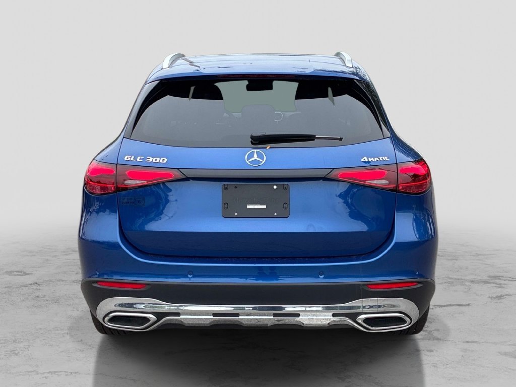 Used 2025  Mercedes-Benz GLC 300 image 6