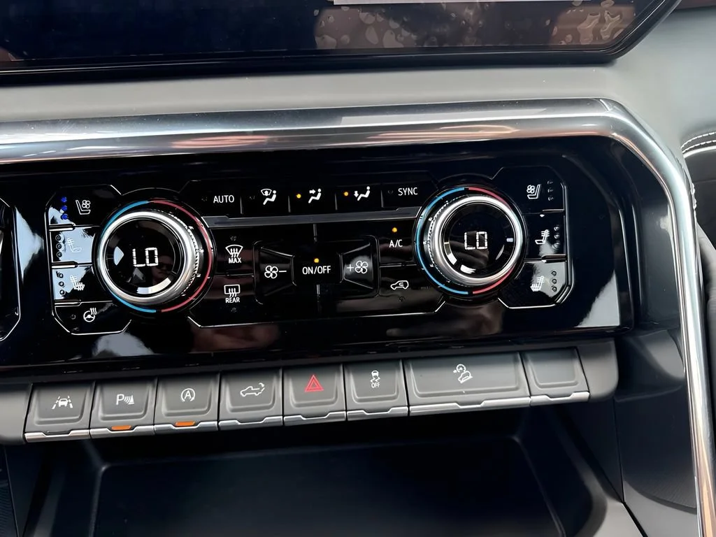 New 2026 Glacier White Tricoat GMC Denali Ultimate image 20